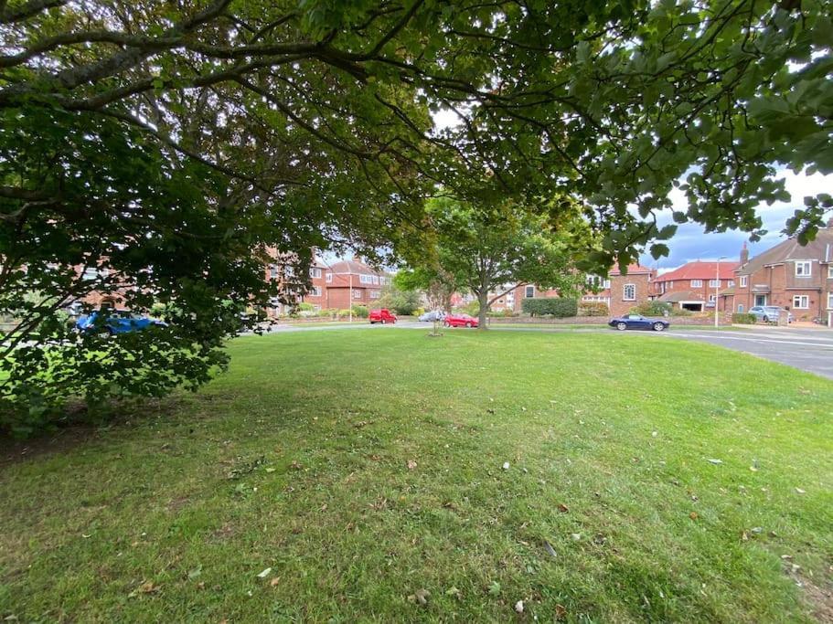 The North Bay Hideaway, Scarborough Apartment Екстериор снимка